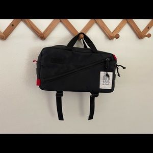 Topo design quick pack black